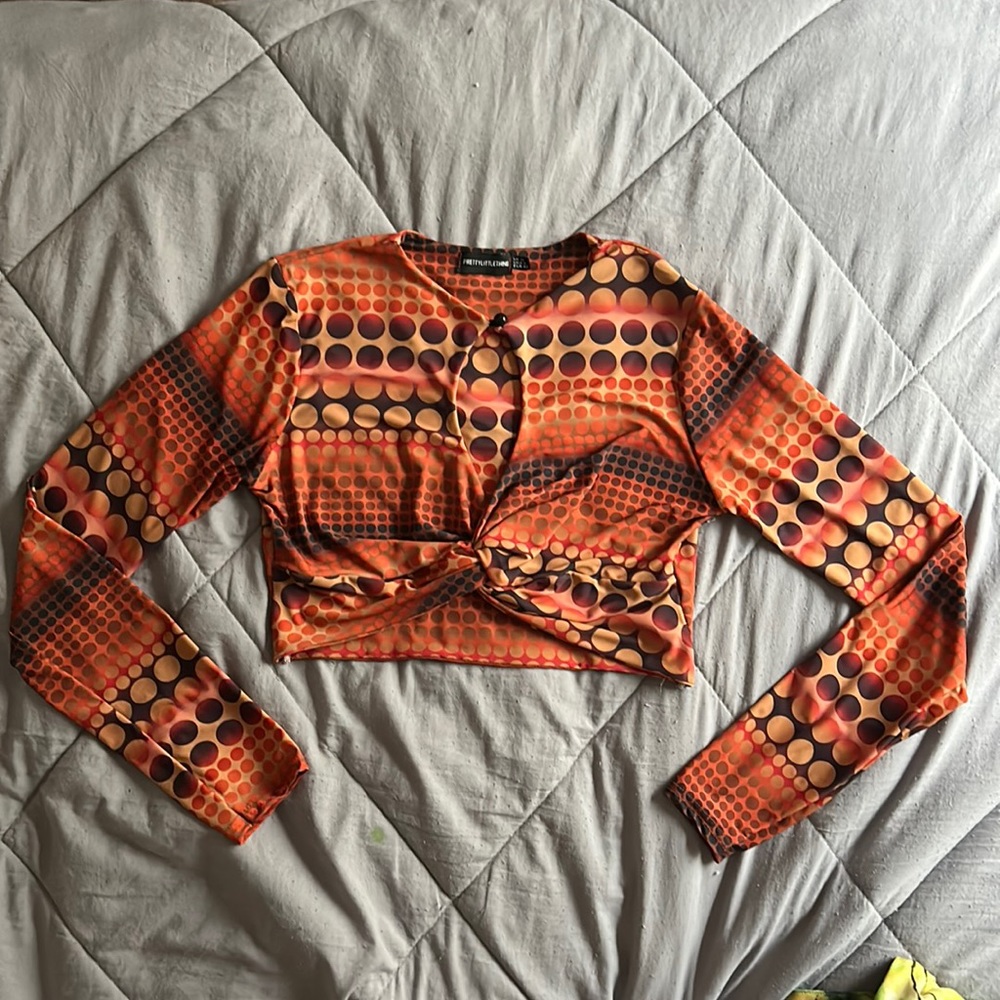 Cropped long sleeve top